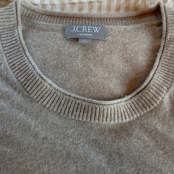 J. Crew Women's heather stone (beige) Cashmere relaxed t shirt size large - Picture 7 of 11